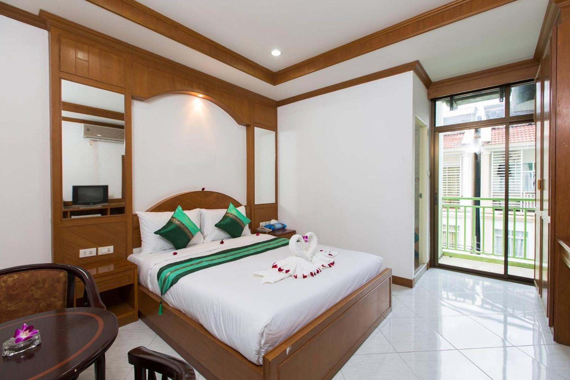 Magnific Patong Hotell Eksteriør bilde